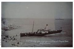 051-Landing_passengers_at_Church_Ope-P502_34