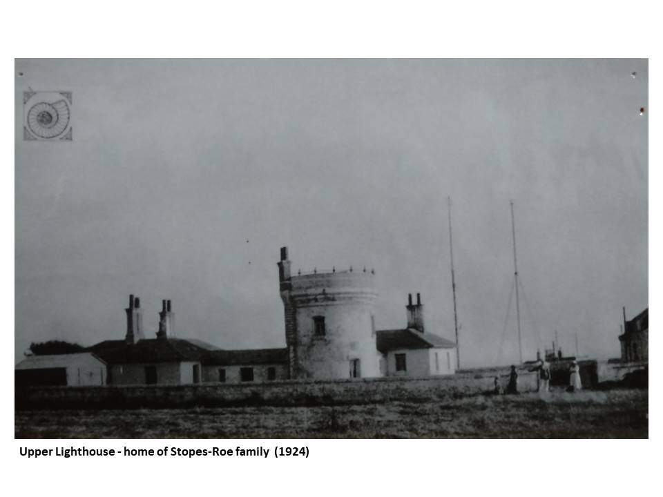 08-Upper_Lighthouse-home_of_Stopes-Roe_family-1924