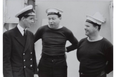 Crew_members_HMS_LEOPARD