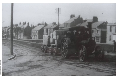 Traction_engine_taking_stone_from_the_quarries