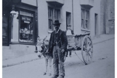 101_10_Council_Worker
