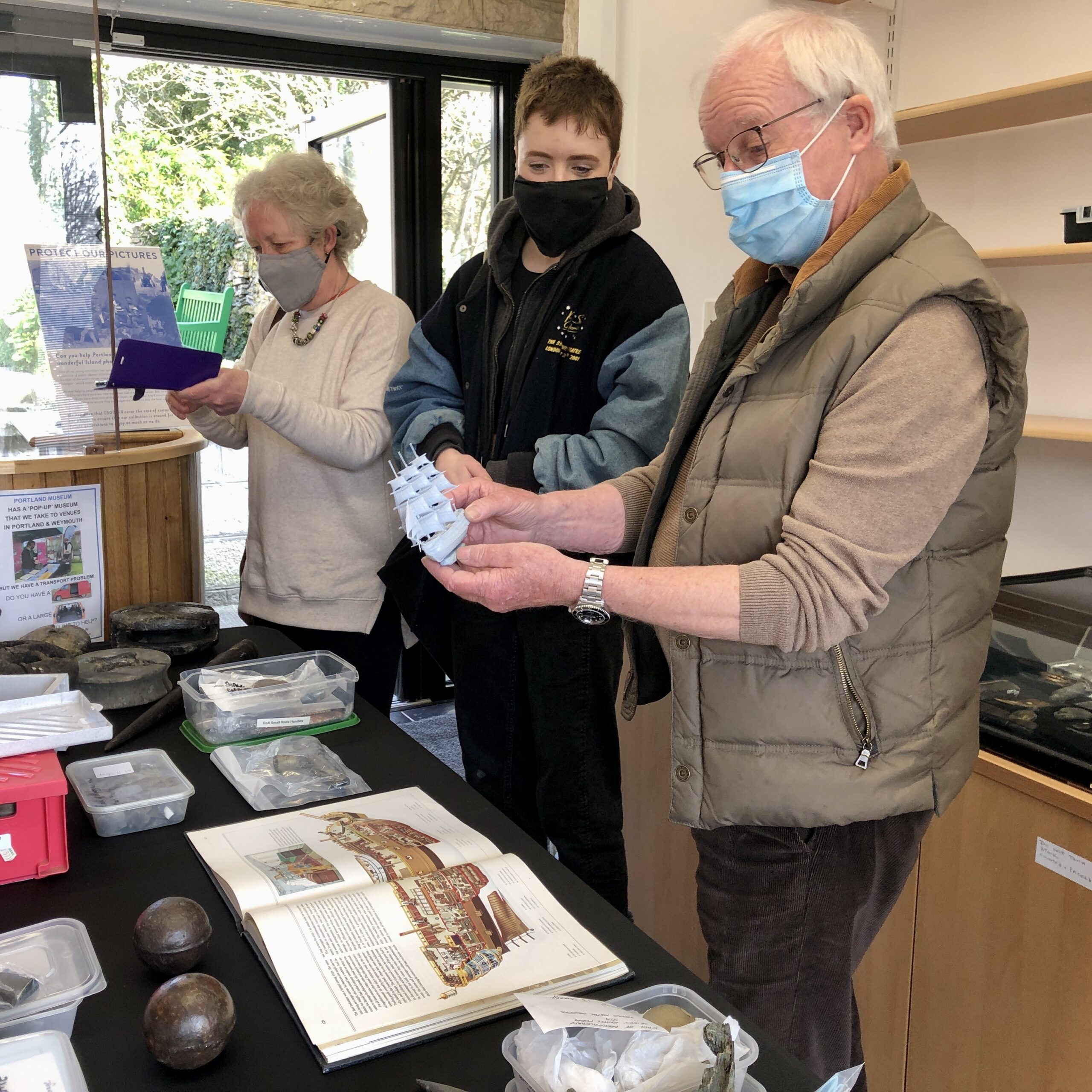 Earl of Abergavenny DC collection viewing